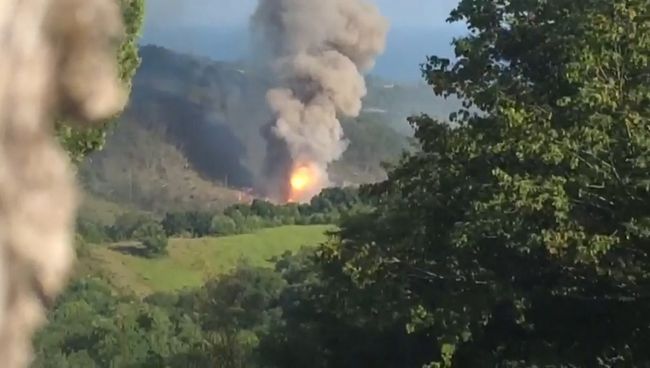 На складе минобороны Абхазии взорвались боеприпасы. Видео с места ЧП