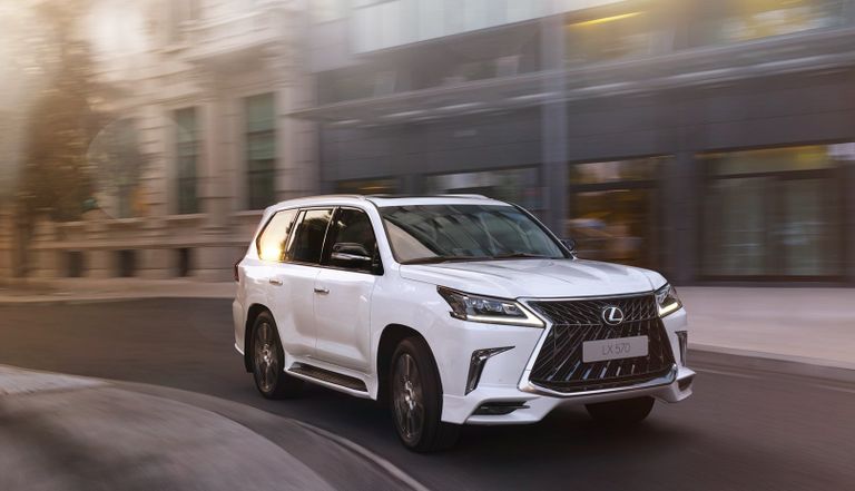 Автомобиль Lexus LX Superior Автомобиль Lexus LX Superior