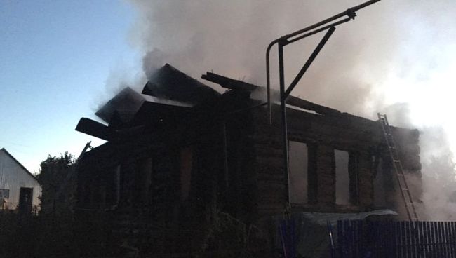 Пожар в селе Угузево Бирского района Республики Башкортостан. 7 августа 2017 Пожар в селе Угузево Бирского района Республики Башкортостан. 7 августа 2017
