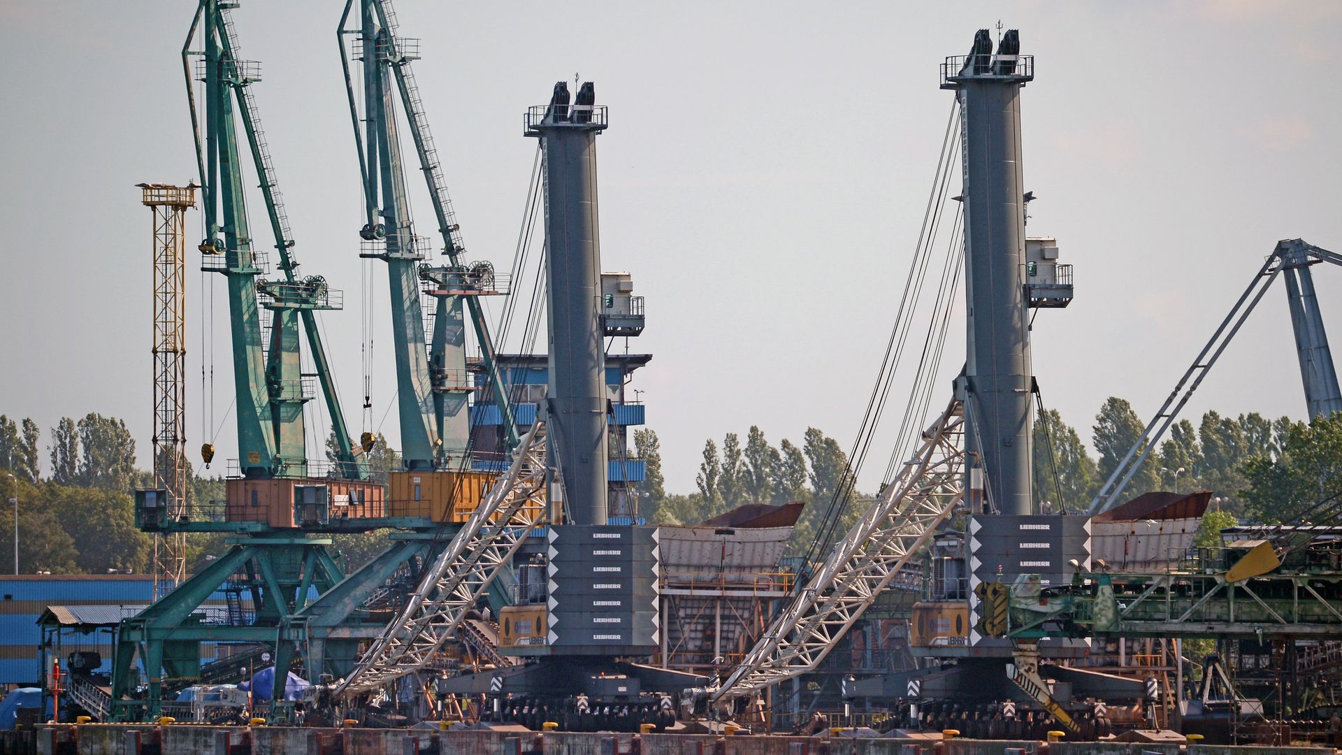 Порт при газовом терминале в Польше Порт при газовом терминале в Польше - РИА Новости, 1920, 05.07.2022