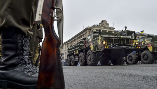 Военная техника на параде в Киеве. Архивное фото Военная техника на параде в Киеве. Архивное фото