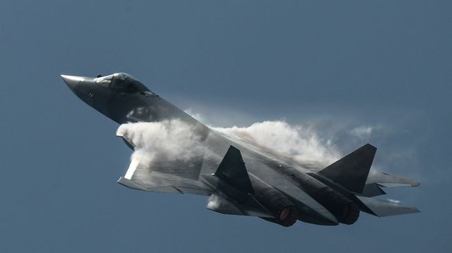 Самолет Т-50. Архивное фото Самолет Т-50. Архивное фото
