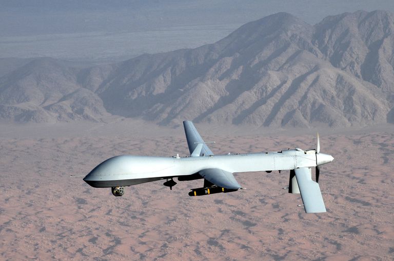 Американский беспилотник MQ-1 Predator Американский беспилотник MQ-1 Predator