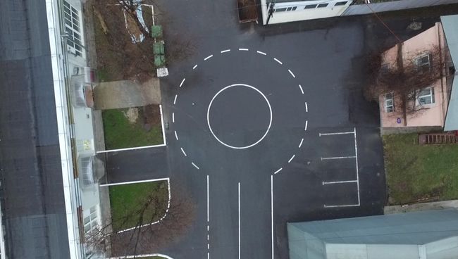 Открытый полигон для тестирования беспилотных автомобилей в технопарке Калибр на улице Годовикова в Москве Открытый полигон для тестирования беспилотных автомобилей в технопарке Калибр на улице Годовикова в Москве
