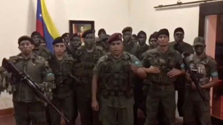 Группа активистов заявляют о начале восстания в городе Валенсия, Венесуэла. 6 августа 2017