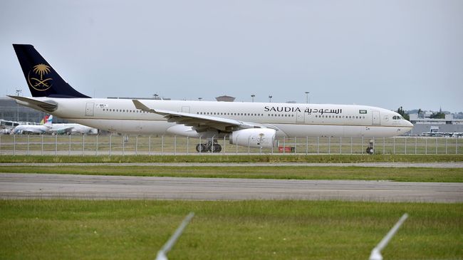 Самолет Airbus A330 саудовской авиакомпании Saudia. Архивное фото Самолет Airbus A330 саудовской авиакомпании Saudia. Архивное фото