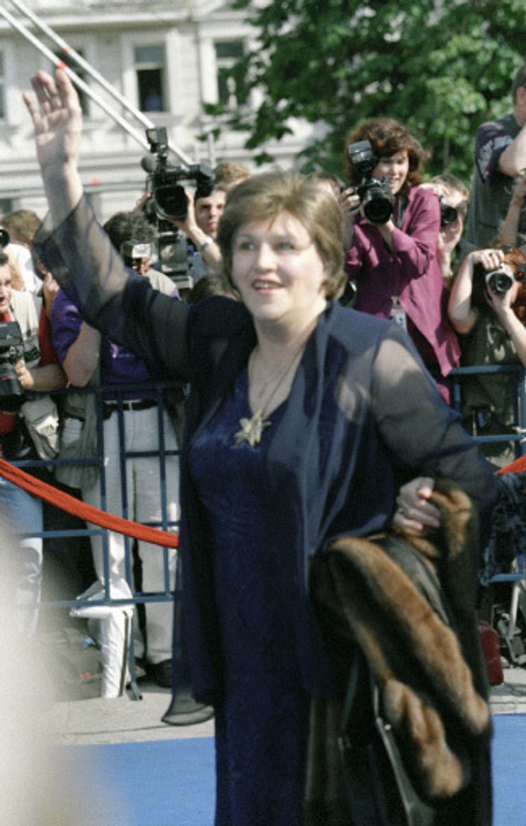 2001 год. Нонна Мордюкова отправляется на открытие XXVIII Московского международного кинофестиваля. 2001 год. Нонна Мордюкова отправляется на открытие XXVIII Московского международного кинофестиваля.