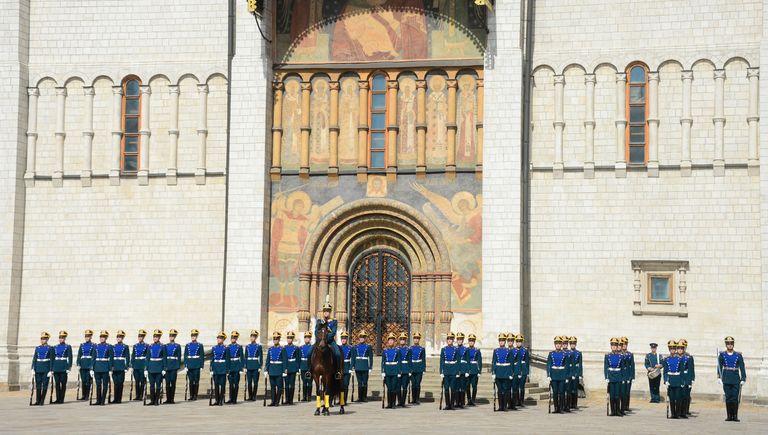 Военнослужащие Президентского полка во время развода конного караула, в рамках подготовки к фестивалю Спасская башня Военнослужащие Президентского полка во время развода конного караула, в рамках подготовки к фестивалю Спасская башня