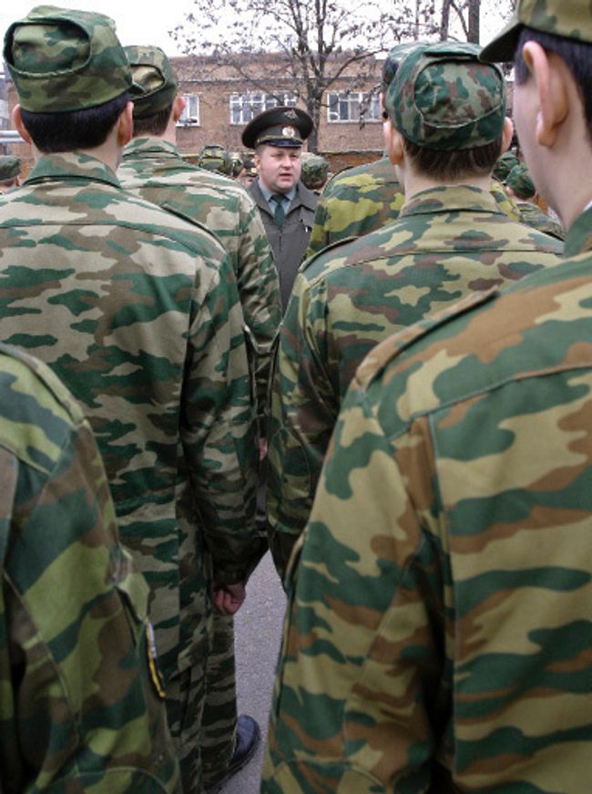 Почти каждый третий офицер ВВС РФ будет сокращен во время реформы Почти каждый третий офицер ВВС РФ будет сокращен во время реформы