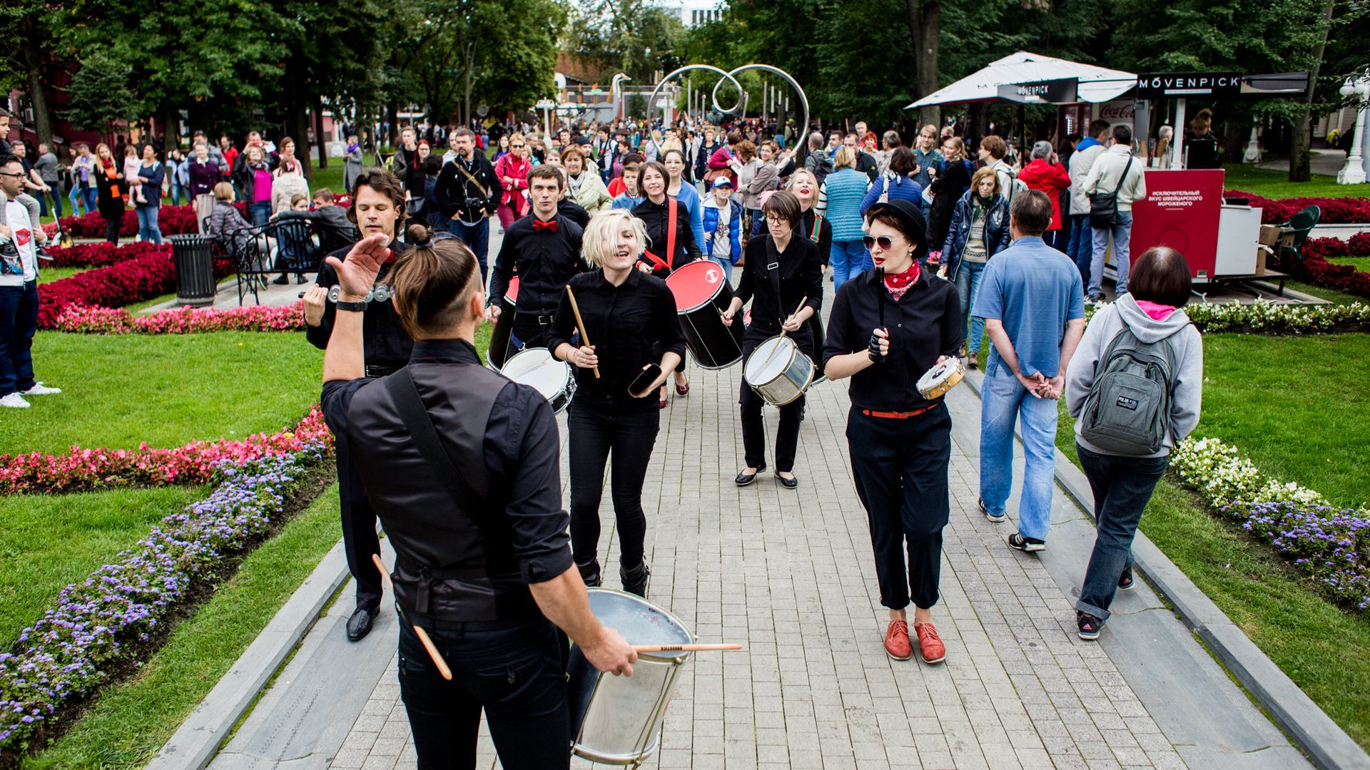 Фестиваль Театральный марш откроет новый сезон в Москве в день города Фестиваль Театральный марш откроет новый сезон в Москве в день города - РИА Новости, 1920, 31.08.2020