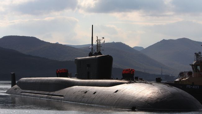 Российская атомная подводная лодка стратегического назначения проекта 955 Владимир Мономах. Архивное фото Российская атомная подводная лодка стратегического назначения проекта 955 Владимир Мономах. Архивное фото