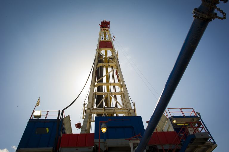 Буровая установка в месторождении сланцевого газа в штате Пенсильвания Буровая установка в месторождении сланцевого газа в штате Пенсильвания
