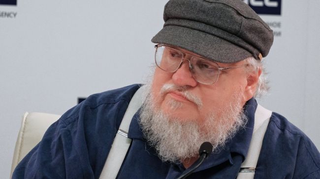 Американский писатель-фантаст Джордж Рэймонд Ричард Мартин на пресс-конференции в Санкт-Петербурге