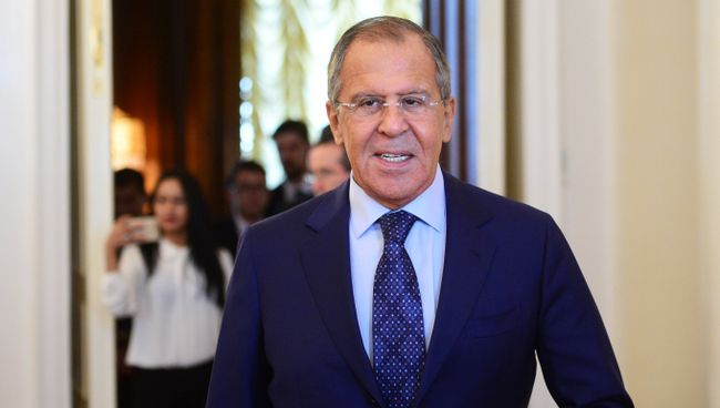 Министр иностранных дел РФ Сергей Лавров на встрече с главой МИД Боливии Фернандо Уанакуни Мамани. 16 августа 2017 Министр иностранных дел РФ Сергей Лавров на встрече с главой МИД Боливии Фернандо Уанакуни Мамани. 16 августа 2017