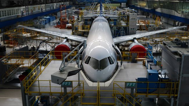 Цех сборки самолета МС-21-300 на авиазаводе корпорации Иркут. Архивное фото