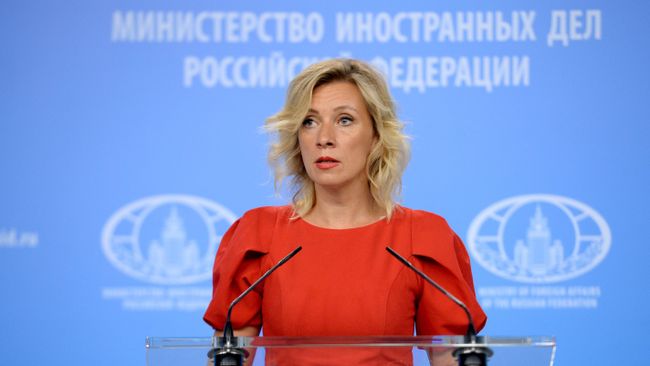 Официальный представитель МИД России Мария Захарова во время брифинга в Москве. 17 августа 2017