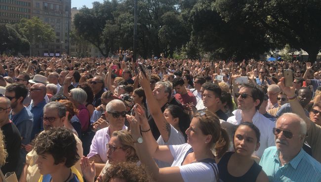 Во время мероприятия посвященного памяти жертв теракта в Барселоне. Архивное фото