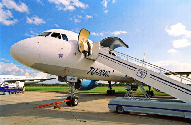 Самолет Ту-204