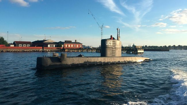 Частная подлодка Nautilus в гавани Копенгагена. Архивное фото