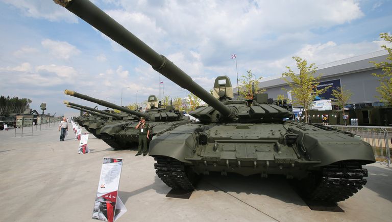Танки Т-72Б3 на международном военно-техническом форуме Армия-2017 в Московской области