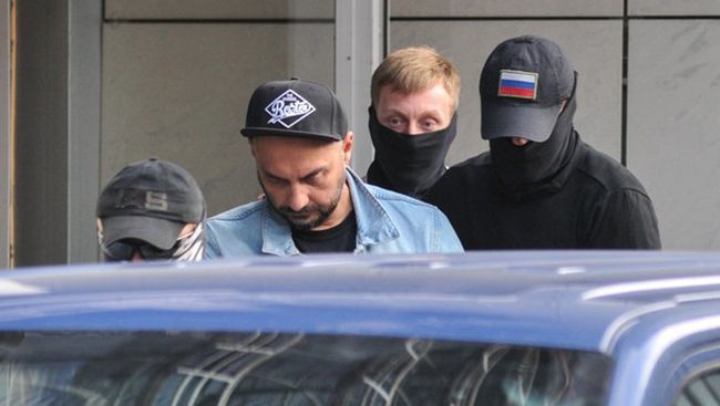 Режиссер Кирилл Серебренников после допроса в СК РФ в Техническом переулке. 22 августа 2017