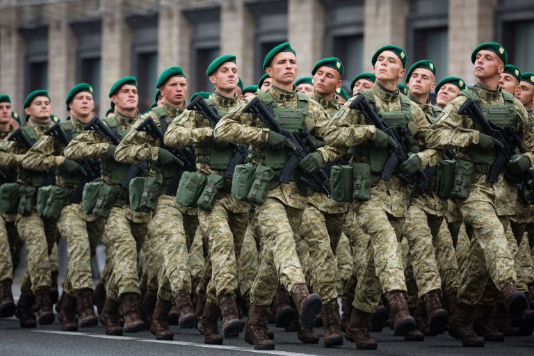 Военнослужащие ВСУ в Киеве. 24 августа 2016 Военнослужащие ВСУ в Киеве. 24 августа 2016