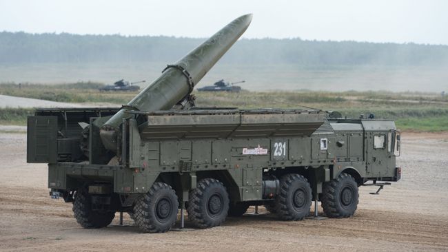 Оперативно-тактический ракетный комплекс Искандер. Архивное фото