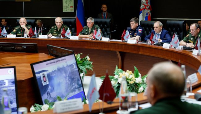 Круглый стол, посвященный опыту применения Вооруженных Сил Российской Федерации в Сирийской Арабской Республике, на форуме Армия-2017. 25 августа 2017 Круглый стол, посвященный опыту применения Вооруженных Сил Российской Федерации в Сирийской Арабской Республике, на форуме Армия-2017. 25 августа 2017