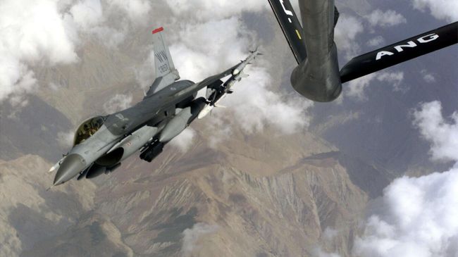 Самолет специального подразделения США. Архивное фото Самолет специального подразделения США. Архивное фото
