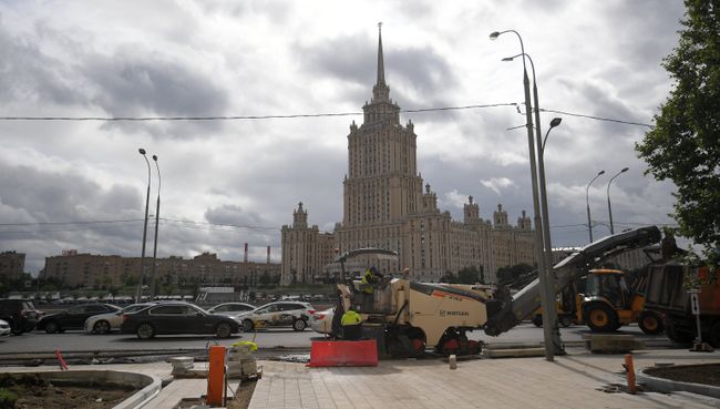 Реконструкция улиц в Москве. Архивное фото Реконструкция улиц в Москве. Архивное фото