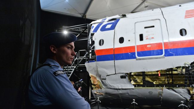 Обломки самолета Boeing 777 Malaysia Airlines (рейс MH17) в Нидерландах. Архивное фото Обломки самолета Boeing 777 Malaysia Airlines (рейс MH17) в Нидерландах. Архивное фото