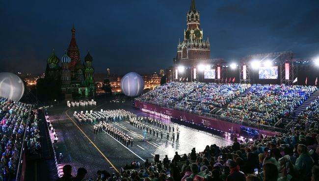 Торжественная церемония открытия X Международного военно-музыкального фестиваля Спасская башня в Москве. 26 августа 2017 Торжественная церемония открытия X Международного военно-музыкального фестиваля Спасская башня в Москве. 26 августа 2017