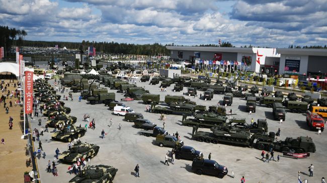 Экспозиция военной техники в рамках международного военно-технического форума Армия-2017 на полигоне Алабино. Архивное фото Экспозиция военной техники в рамках международного военно-технического форума Армия-2017 на полигоне Алабино. Архивное фото