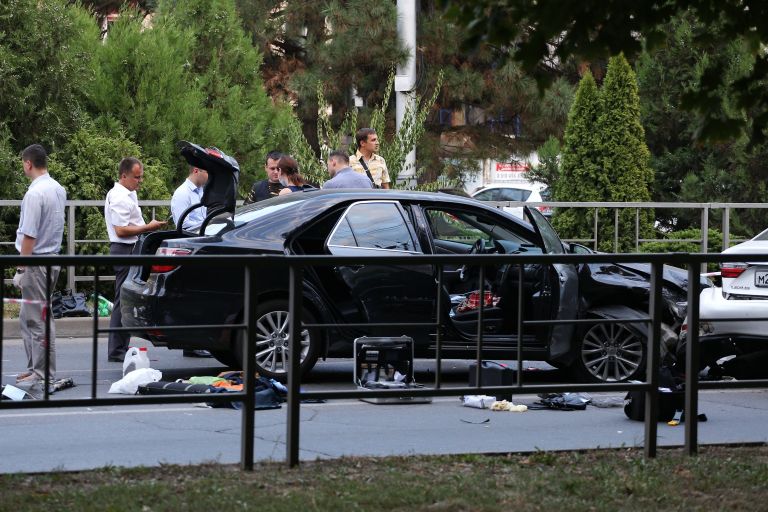 Сотрудники правоохранительных органов в Краснодаре, где было совершено нападение на сотрудников ДПС. 28 августа 2017 Сотрудники правоохранительных органов в Краснодаре, где было совершено нападение на сотрудников ДПС. 28 августа 2017