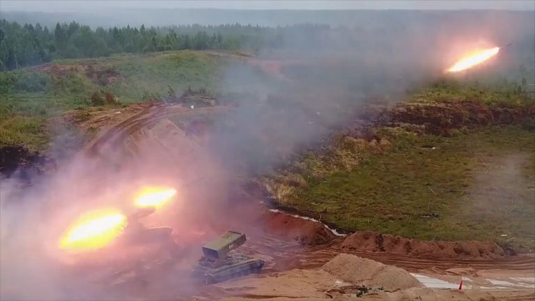 Огневой удар от Солнцепека: тяжёлая система залпового огня в действии Огневой удар от Солнцепека: тяжёлая система залпового огня в действии