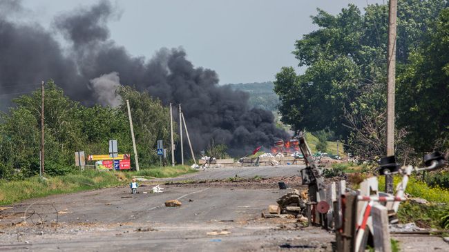Дорога в Донецкой области. Архивное фото Дорога в Донецкой области. Архивное фото