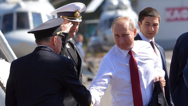 Президент РФ Владимир Путин в аэропорту Туношна Ярославля. 1 сентября 2017