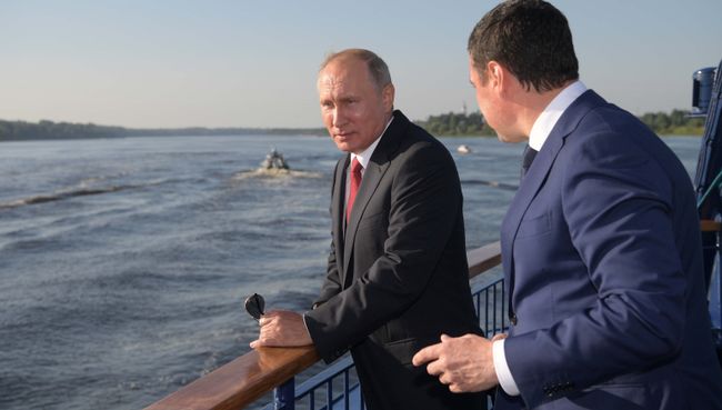Президент РФ Владимир Путин на теплоходе Россия. 1 сентября 2017 Президент РФ Владимир Путин на теплоходе Россия. 1 сентября 2017