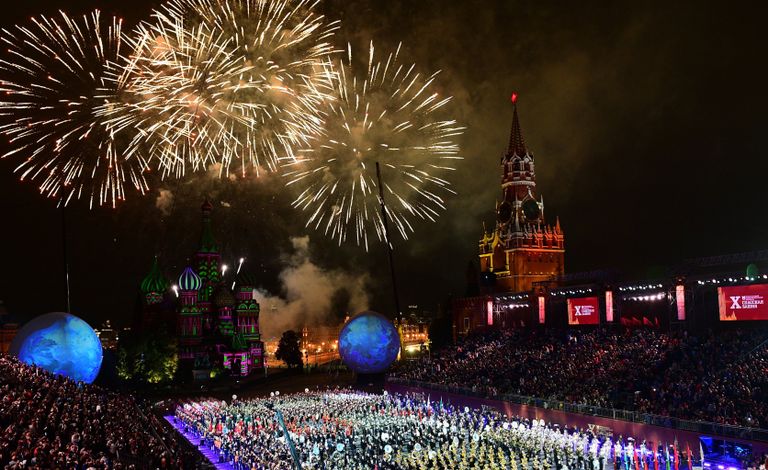 Церемония закрытия X Международного военно-музыкального фестиваля Спасская башня в Москве Церемония закрытия X Международного военно-музыкального фестиваля Спасская башня в Москве