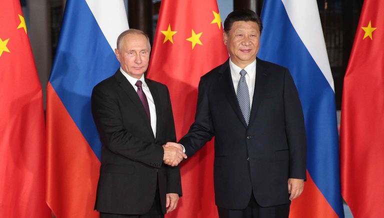 3 сентября 2017. Президент РФ Владимир Путин и председатель КНР Си Цзиньпин во время встречи на полях саммита БРИКС в Сямэне