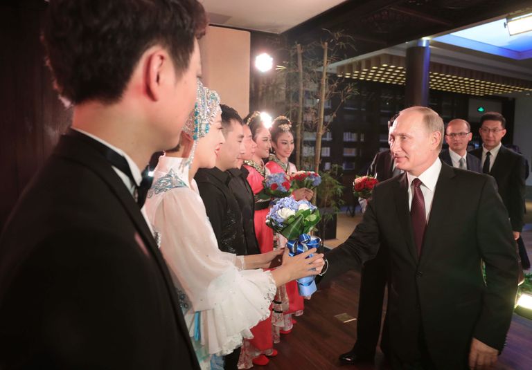 3 сентября 2017. Президент РФ Владимир Путин на концерте в Сямэне 3 сентября 2017. Президент РФ Владимир Путин на концерте в Сямэне