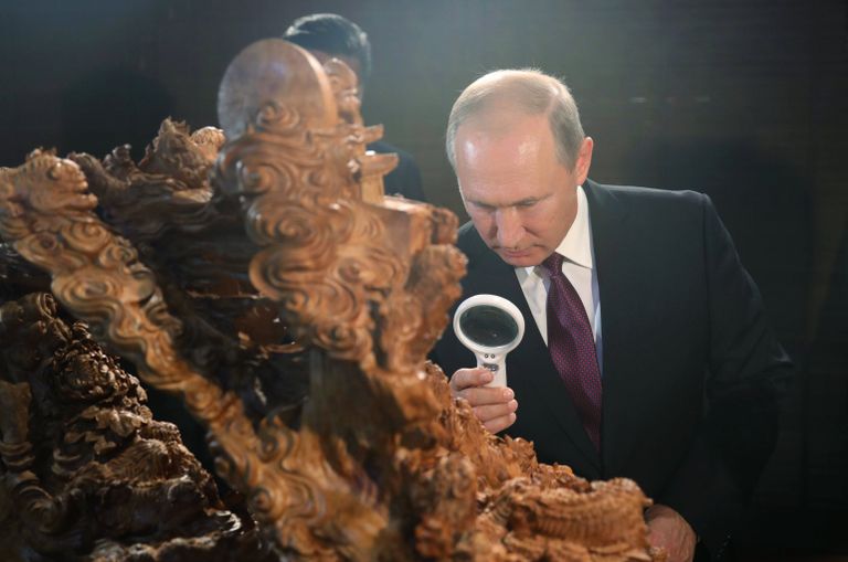 3 сентября 2017. Президент РФ Владимир Путин на выставке культурного наследия Китая в Сямэне 3 сентября 2017. Президент РФ Владимир Путин на выставке культурного наследия Китая в Сямэне