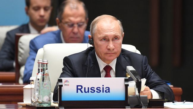 Президент РФ Владимир Путин во время встречи лидеров БРИКС. Архивное фото