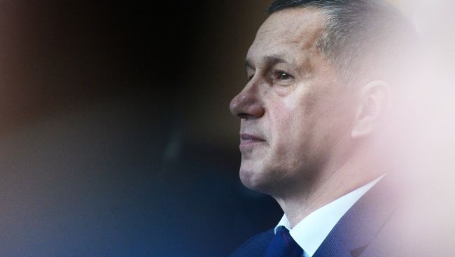Полномочный представитель президента РФ в ДФО Юрий Трутнев на презентационной площадке Дальний Восток: вместе с молодежью к опережающему развитию в рамках ВЭФ. 5 сентября 2017