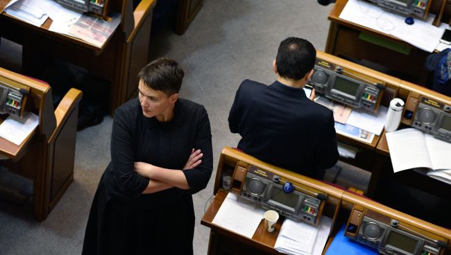 Депутат Верховной рады Надежда Савченко на заседании Верховной рады Украины. Архивное фото Депутат Верховной рады Надежда Савченко на заседании Верховной рады Украины. Архивное фото
