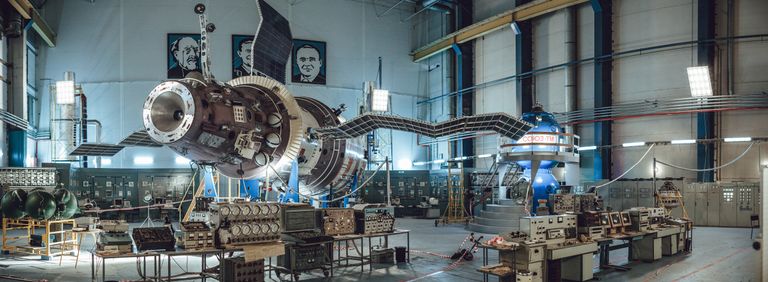 На съемочной площадке фильма Салют-7 На съемочной площадке фильма Салют-7