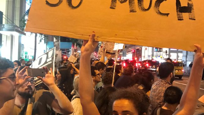 Акция против отмены программы защиты детей-иммигрантов (DACA) у Белого дома в Вашингтоне. 5 сентября 2017 Акция против отмены программы защиты детей-иммигрантов (DACA) у Белого дома в Вашингтоне. 5 сентября 2017