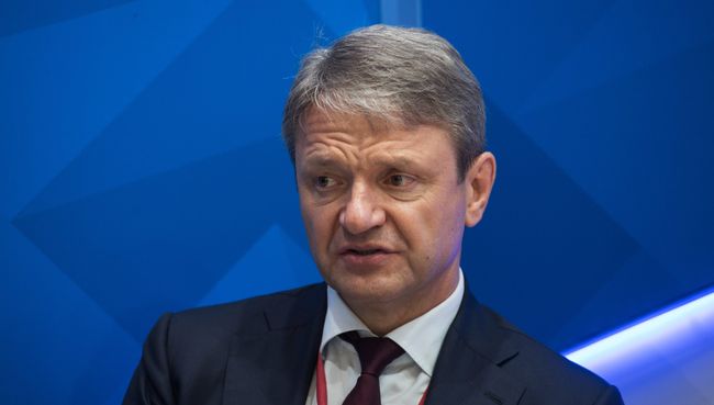 Министр сельского хозяйства РФ Александр Ткачев в павильоне МИА Россия сегодня на Восточном экономическом форуме во Владивостоке. 6 сентября 2017 Министр сельского хозяйства РФ Александр Ткачев в павильоне МИА Россия сегодня на Восточном экономическом форуме во Владивостоке. 6 сентября 2017