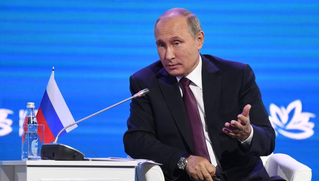 Президент РФ Владимир Путин на пленарном заседании III Восточного экономического форума во Владивостоке. 7 сентября 2017