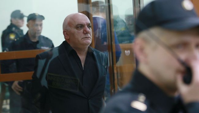 Бизнесмен Арам Петросян во время оглашения приговора в Московском окружном военном суде. 7 сентября 2017 Бизнесмен Арам Петросян во время оглашения приговора в Московском окружном военном суде. 7 сентября 2017